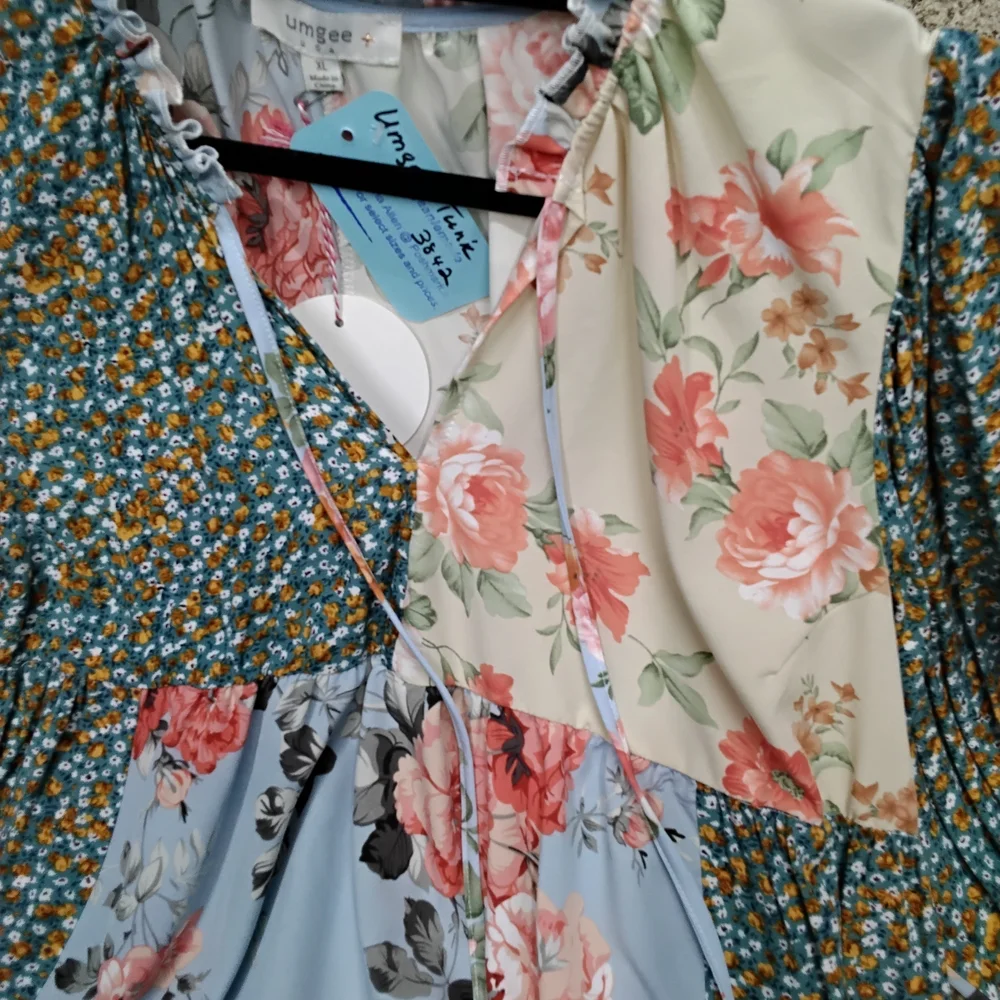 3842 Size XL Umgee Blue and Pink Floral Blouse - Picture 2 of 8